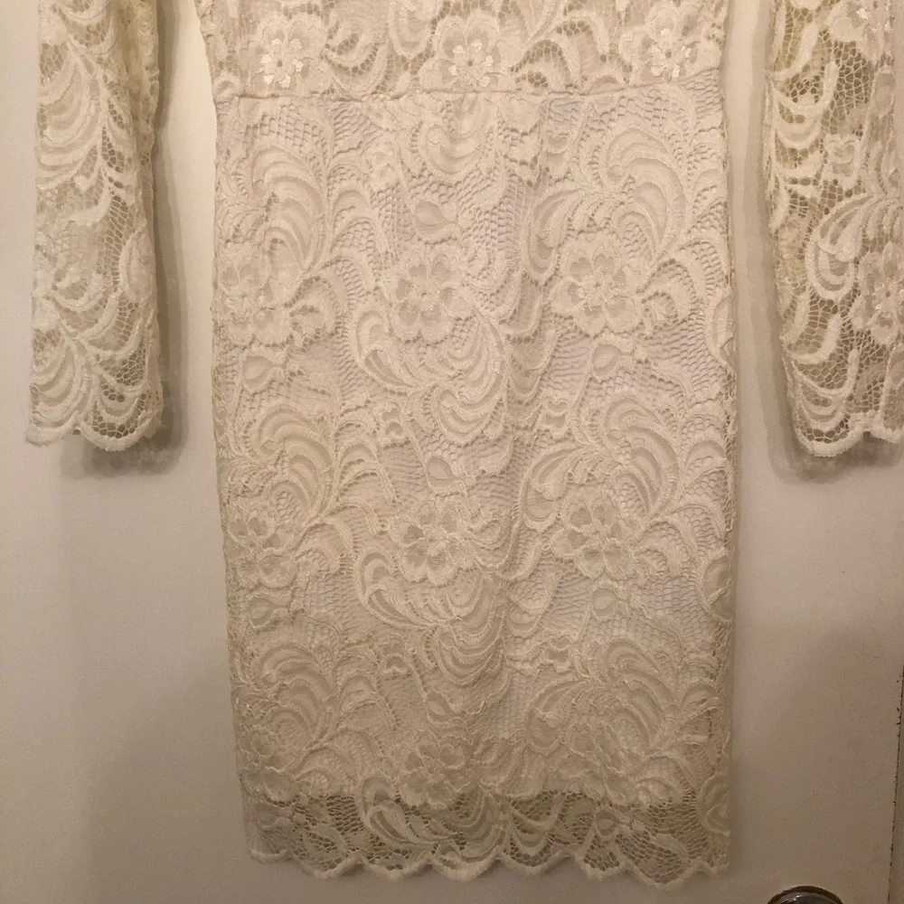 Women’s dress color white bodycon  size medium - Picture 10 of 12